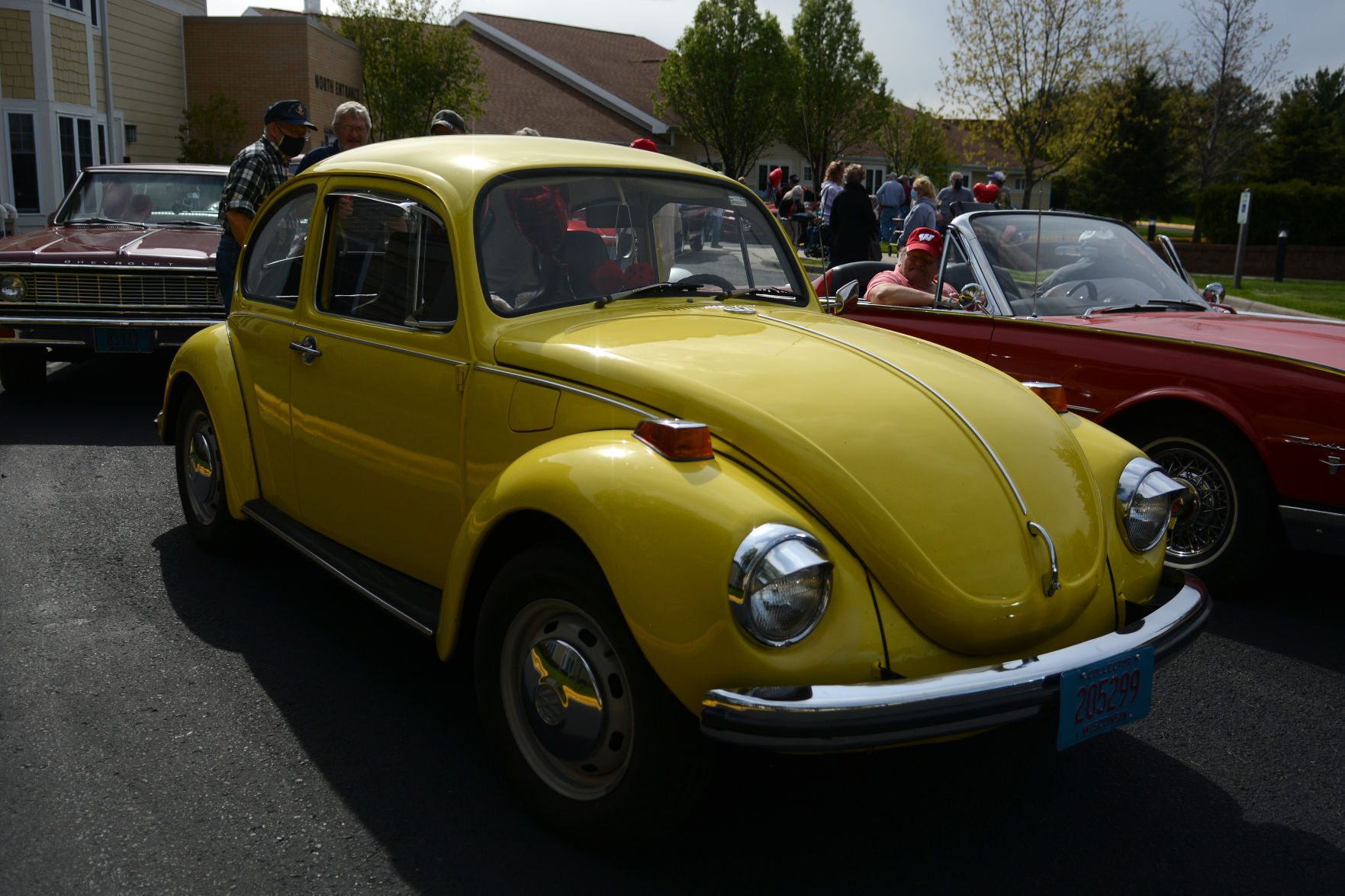 Oak Park Place classic car parade